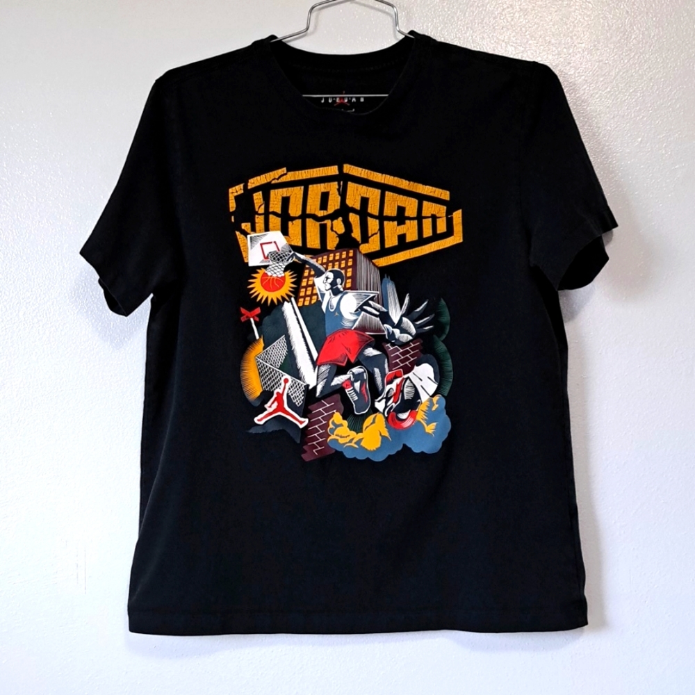 Air Jordon graphic tee black logo large shirt.